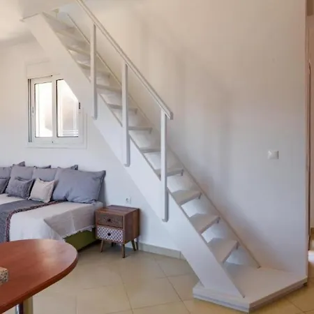 Elegant Penthouse With Sea View 公寓 阿尔戈斯托利翁