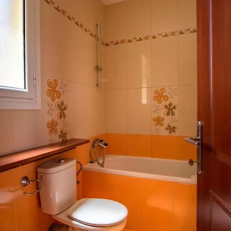 Elegant Penthouse With Sea View 阿尔戈斯托利翁
