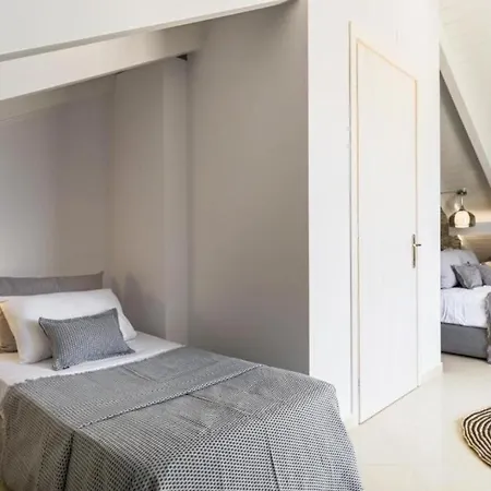 Elegant Penthouse With Sea View 公寓 阿尔戈斯托利翁
