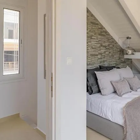 Elegant Penthouse With Sea View Apartment *